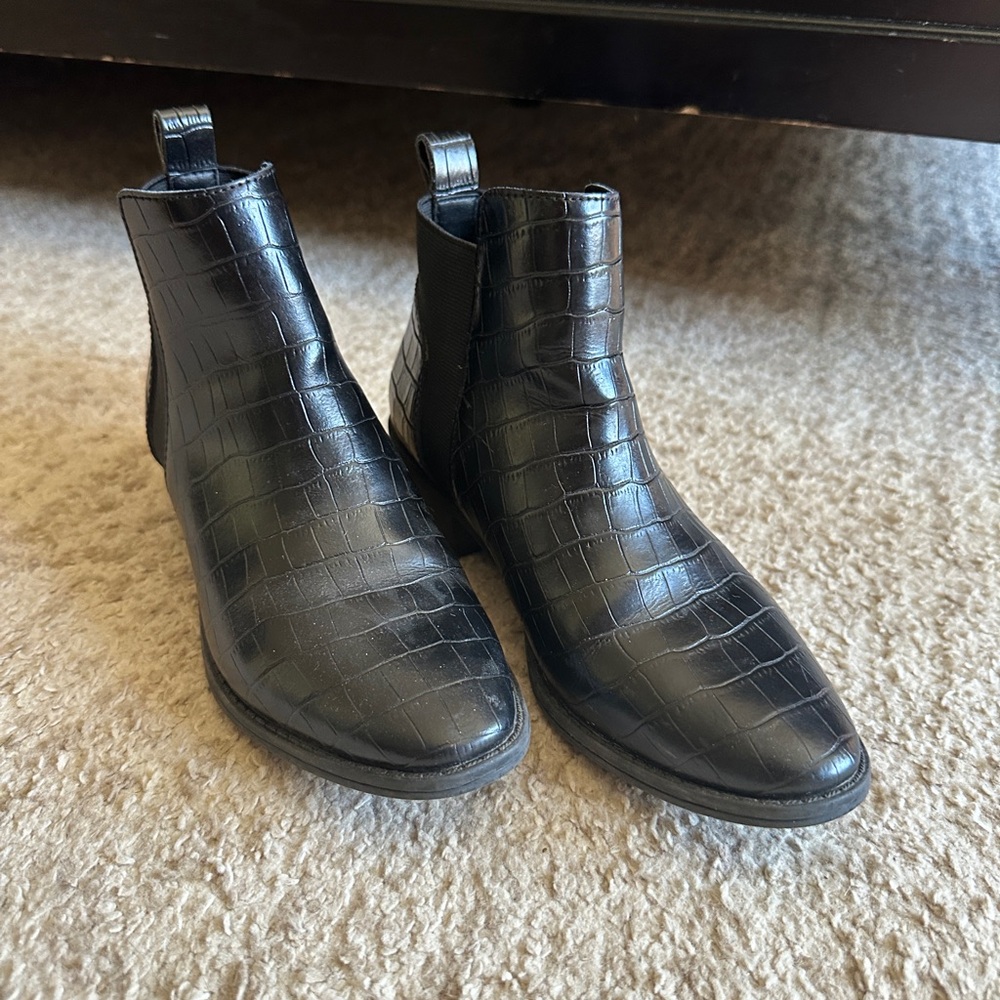 Tristan Black Textured Women’s Boots